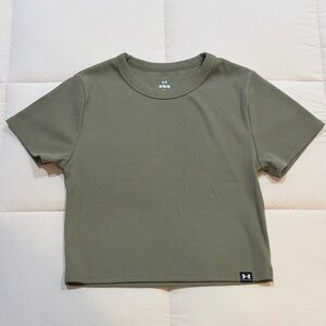 Under Armour Cropped Short Sleeve Tee